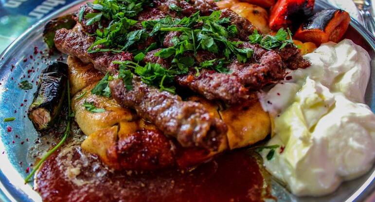 Doyuran Manisa Kebap Salonu Kemeralti Izmir